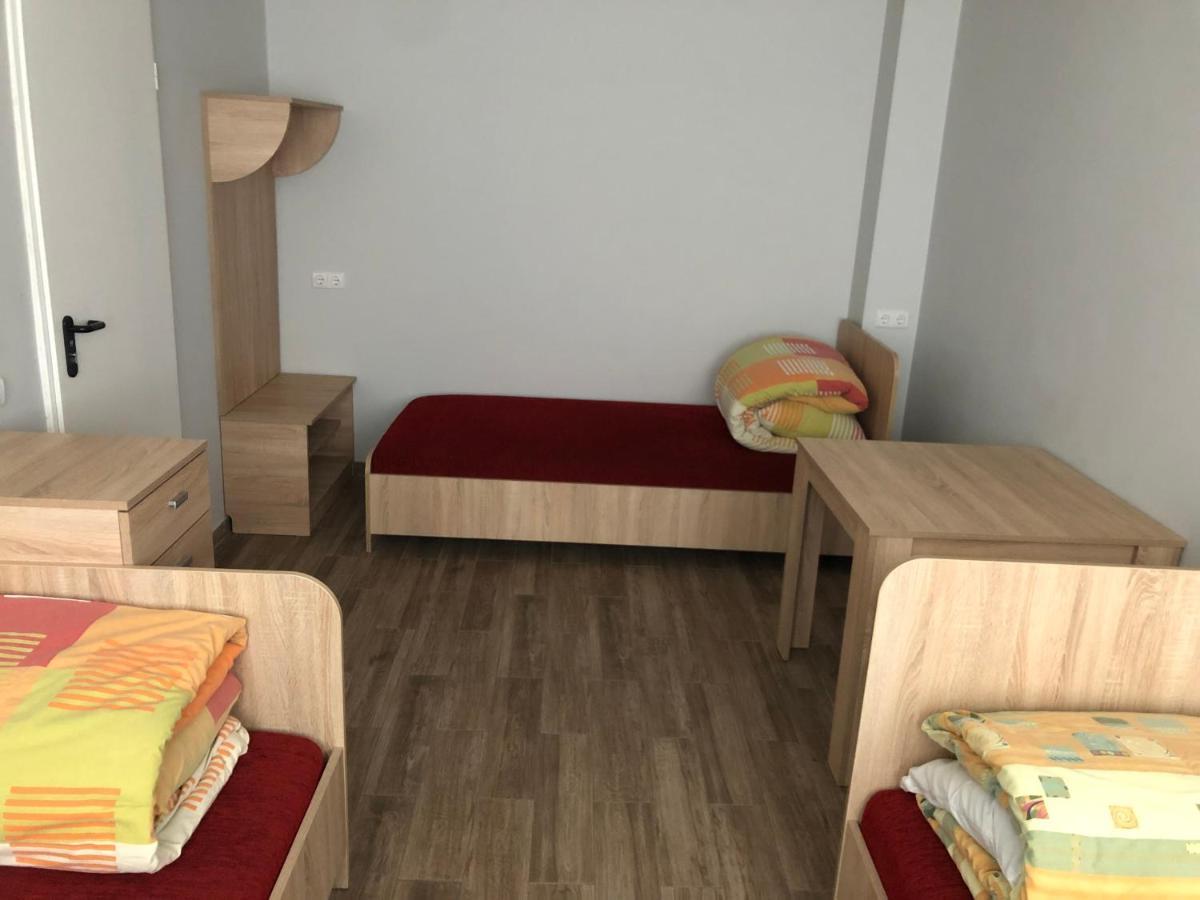 Hostel Laurita Каунас Екстериор снимка